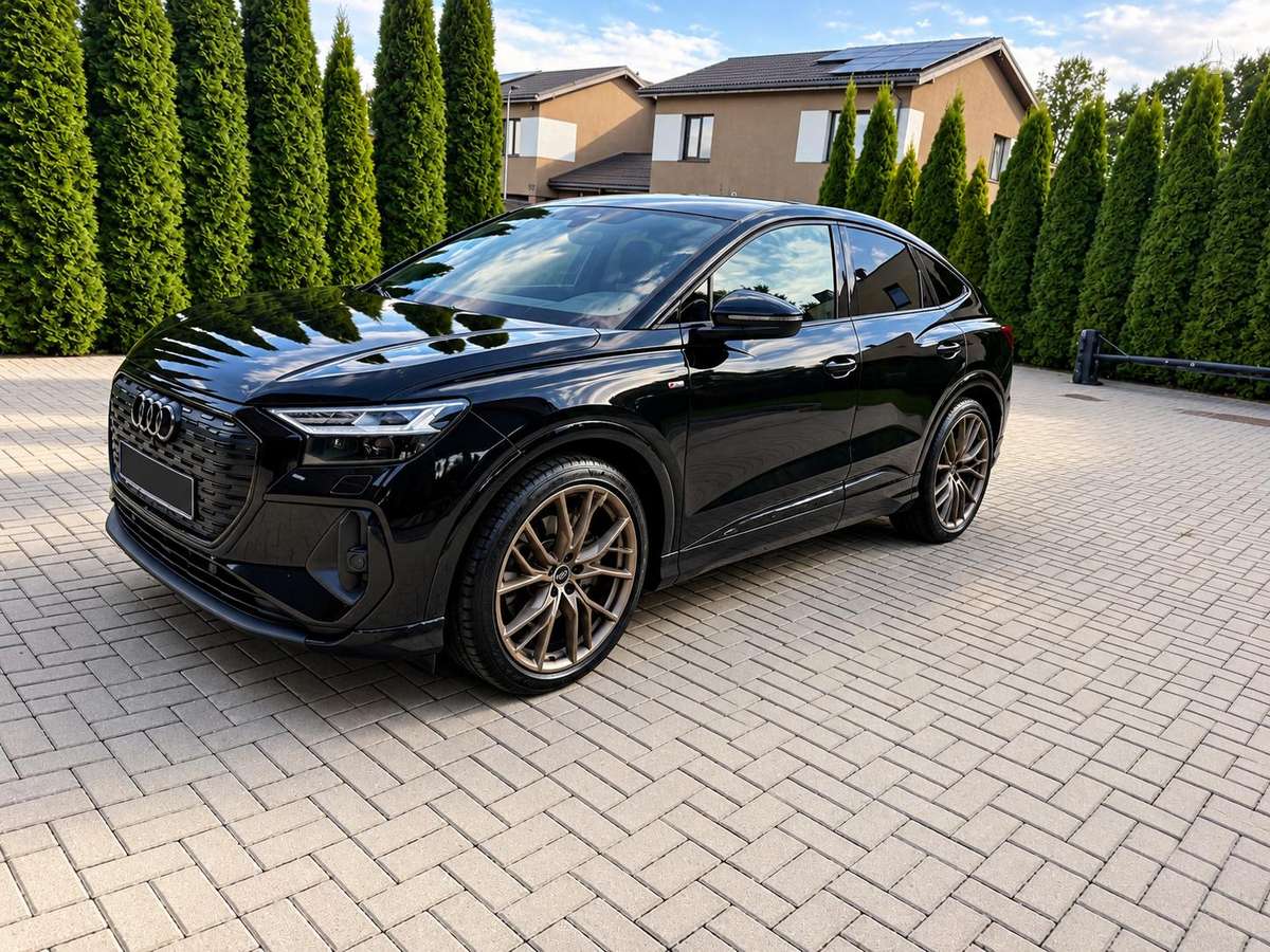 Audi Q4 e-tron, 82 kWh, off-road / crossover