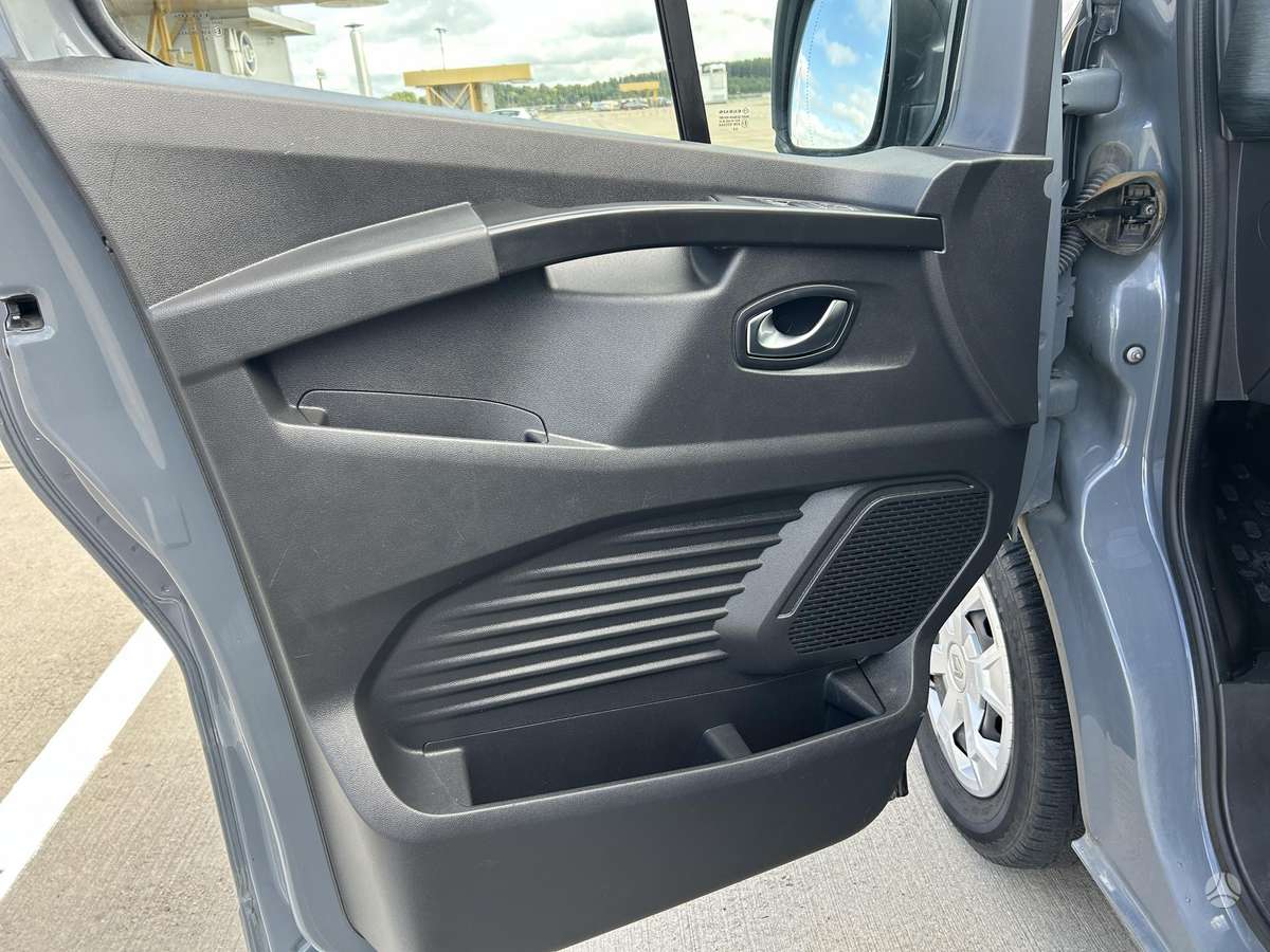 Renault Trafic, 2.0 l., Минивэн