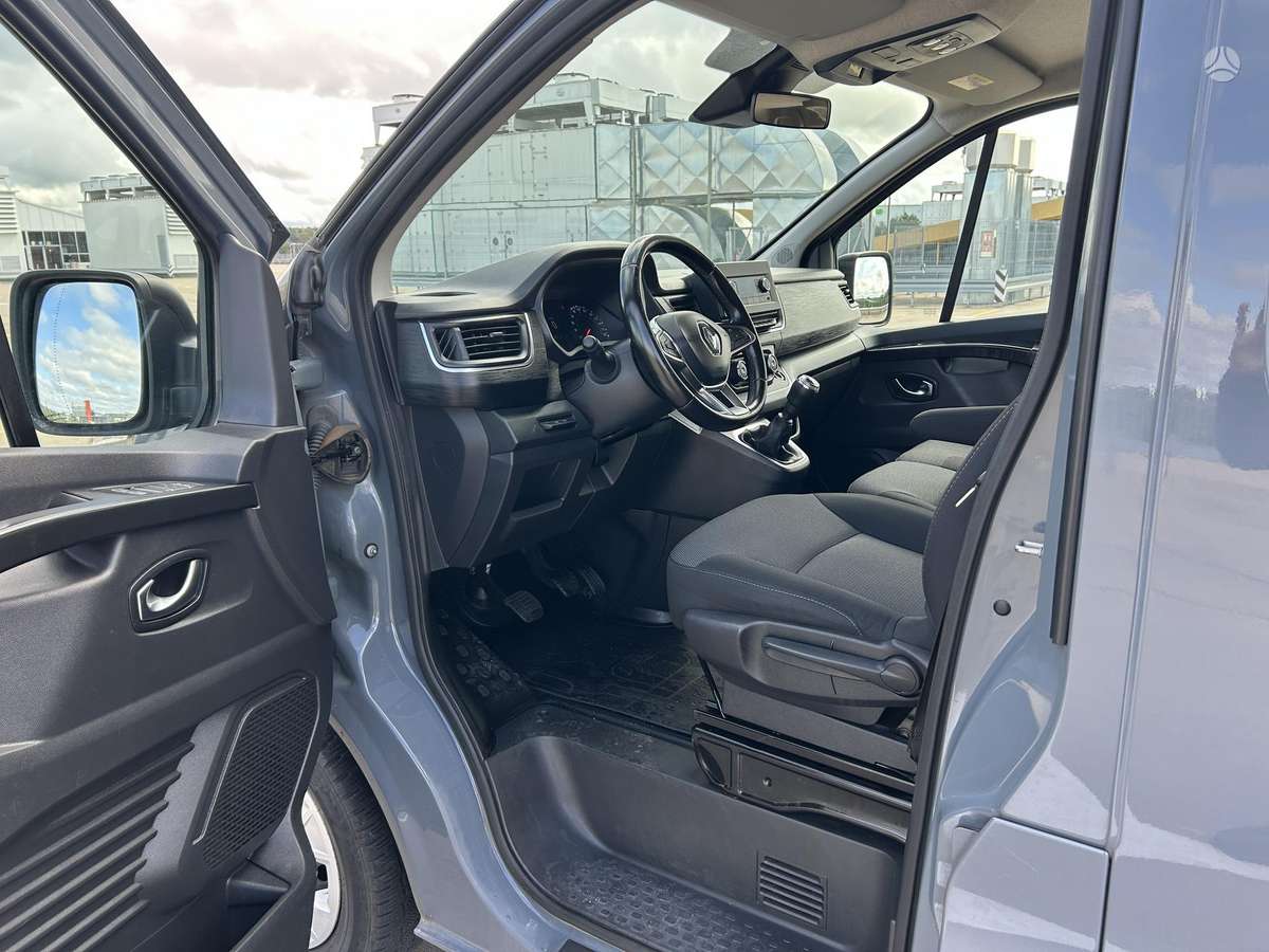 Renault Trafic, 2.0 l., Минивэн