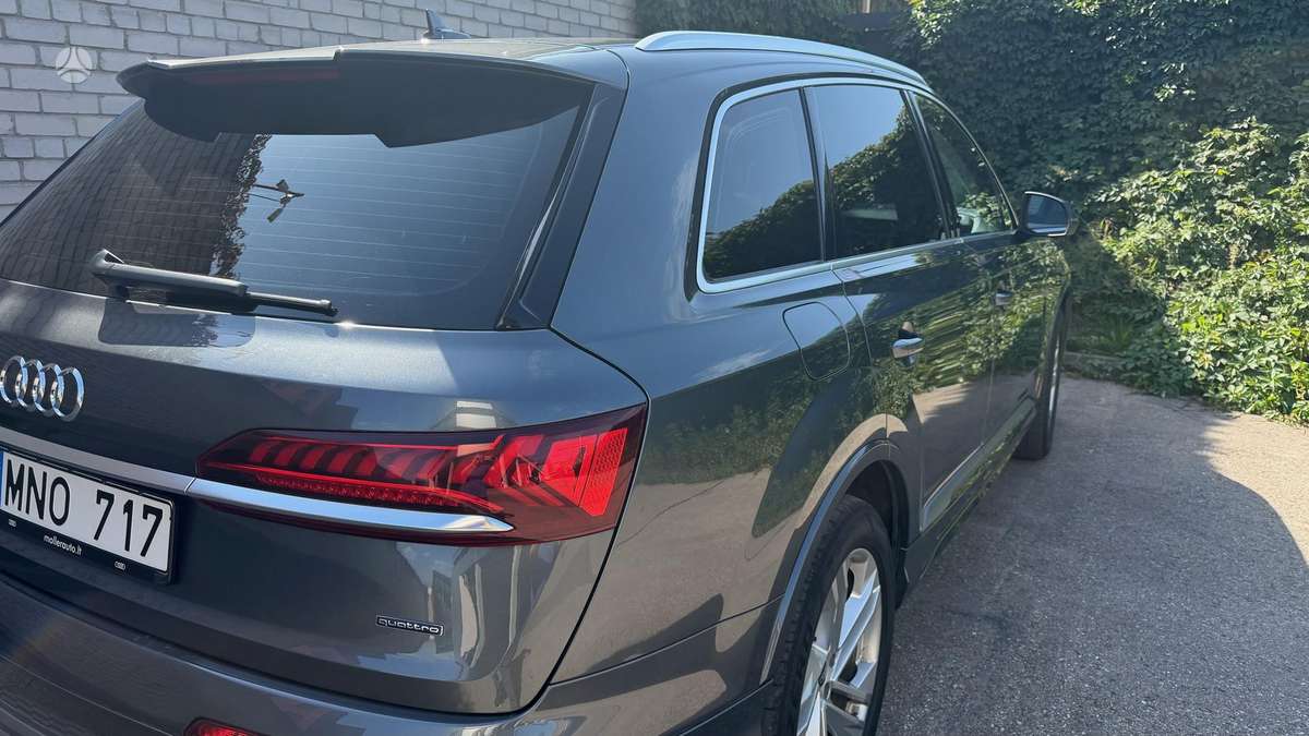 Audi Q7 - 7