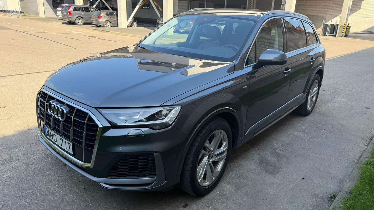 Audi Q7 - 1