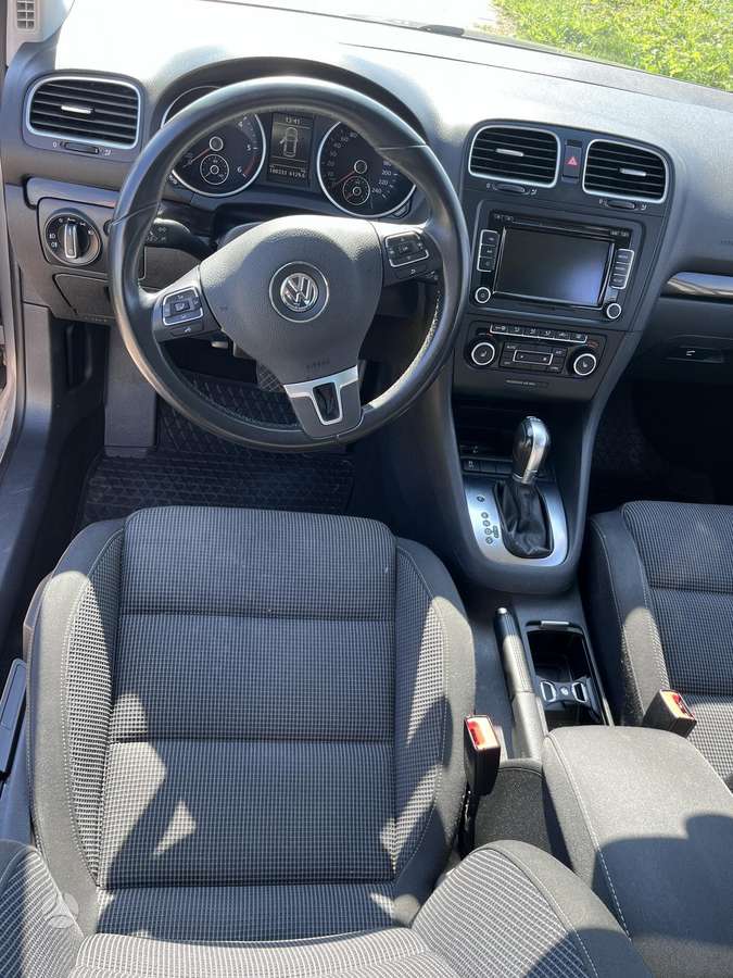 Volkswagen Golf - 12