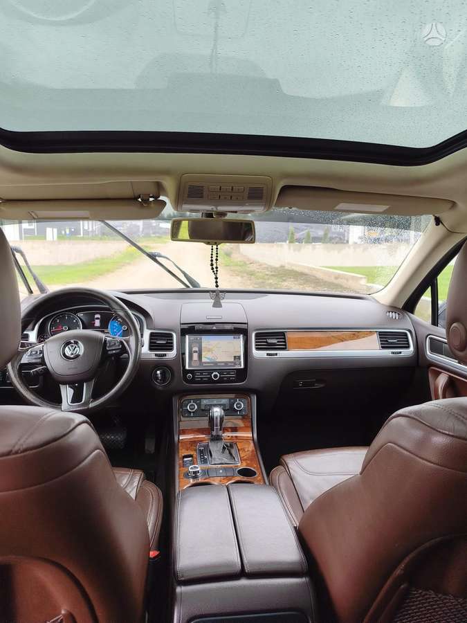 Volkswagen Touareg - 8