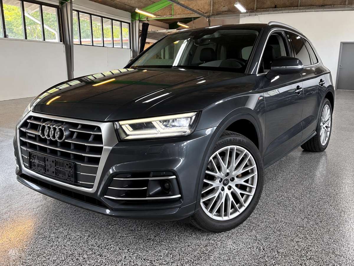 Audi Q5, 3.0 l., off-road / crossover
