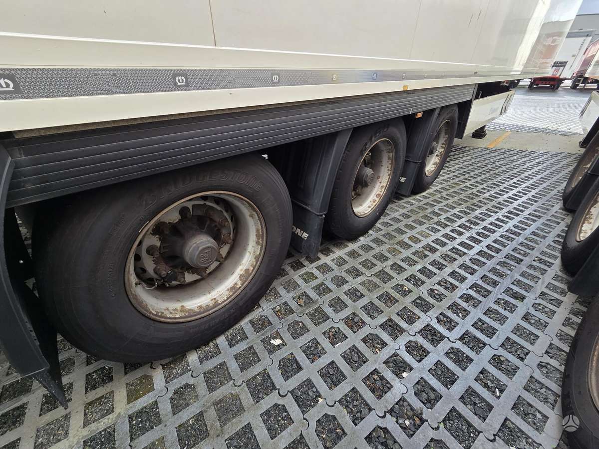 Krone Double Deck, šaldytuvai