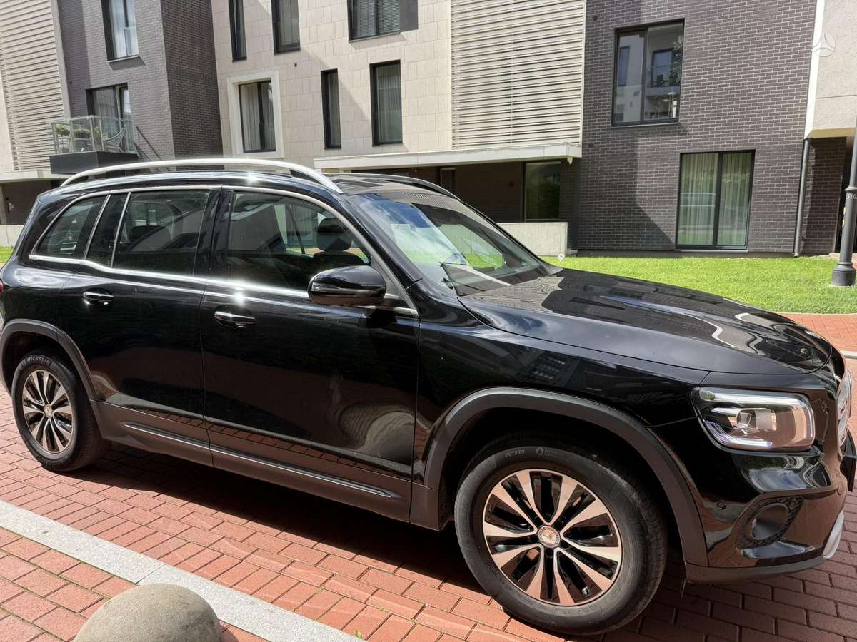 Mercedes-Benz GLB180 - 8