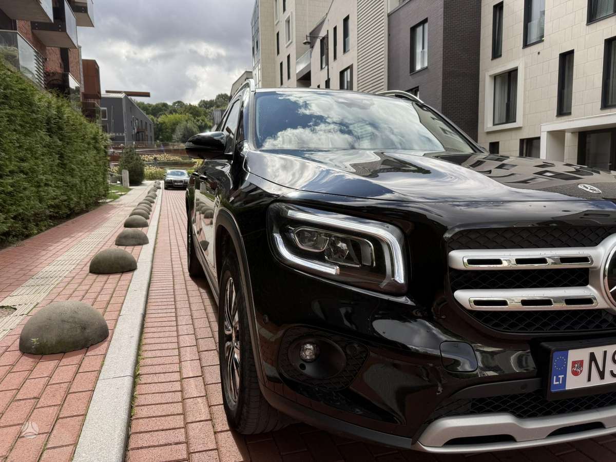 Mercedes-Benz GLB180 - 9