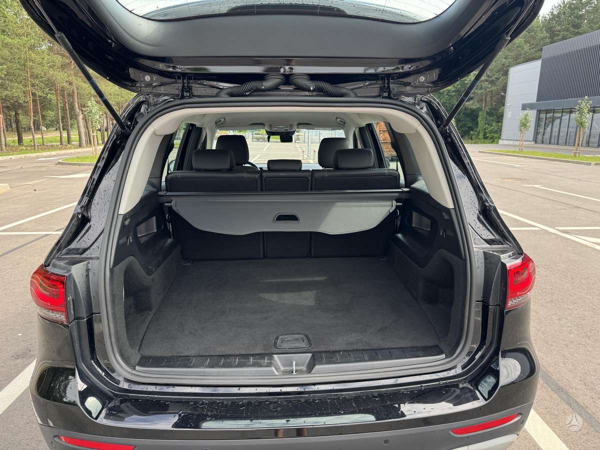 Mercedes-Benz GLB180 - 12