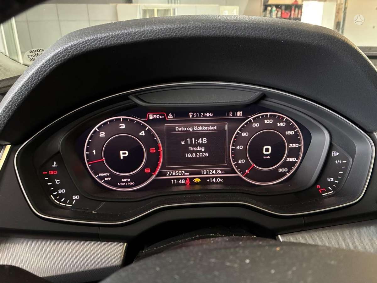 Audi Q5, 3.0 l., off-road / crossover