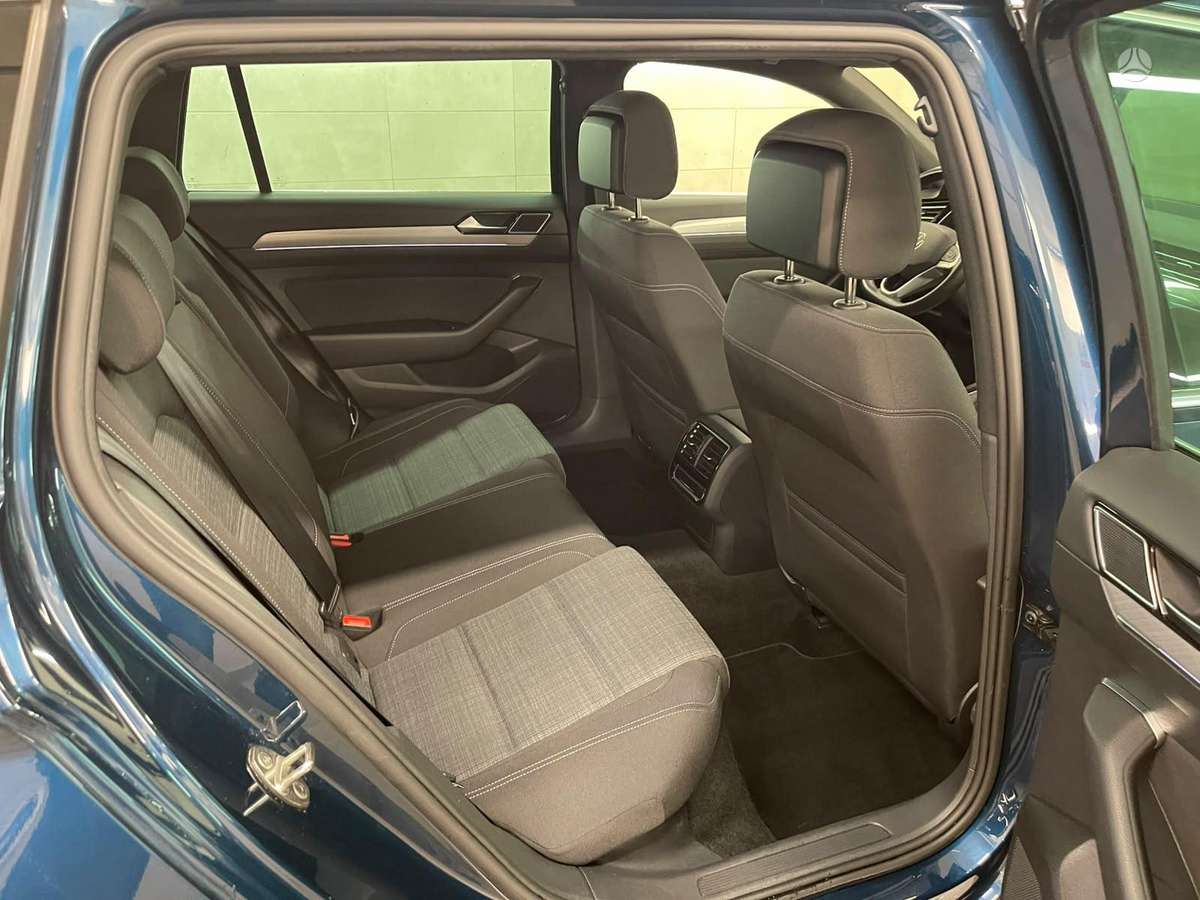 Volkswagen Passat - 10