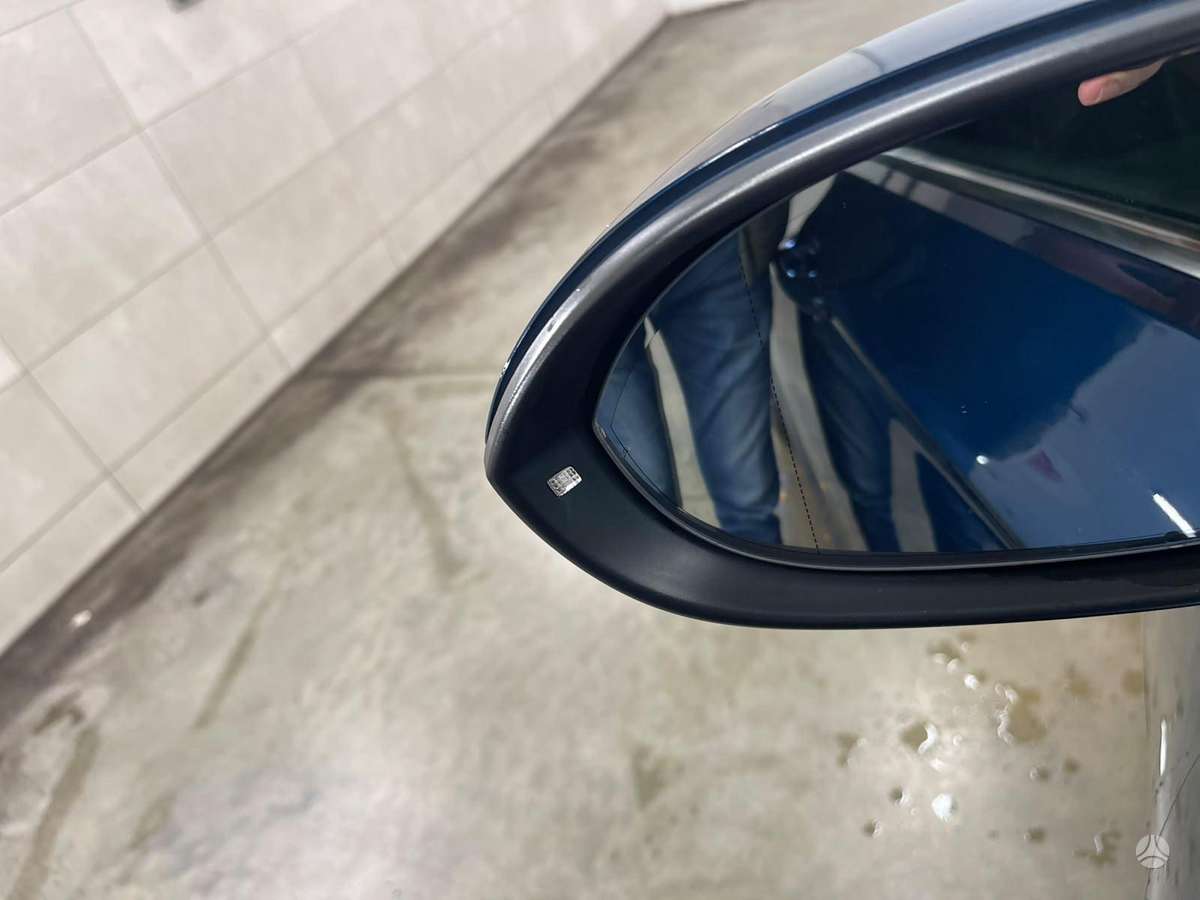 Volkswagen Passat - 12
