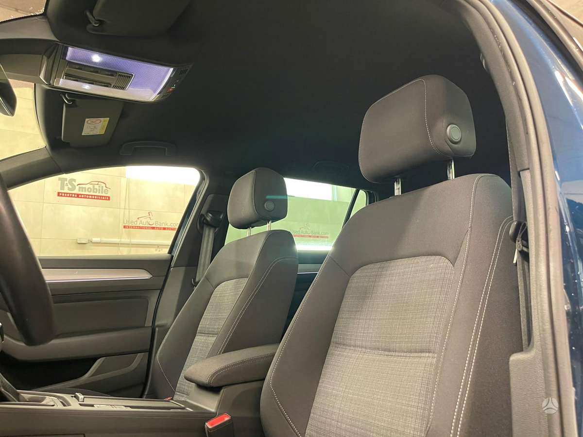 Volkswagen Passat - 11