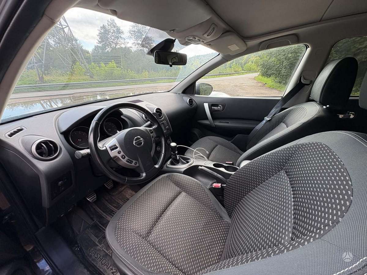 Nissan Qashqai+2 - 6