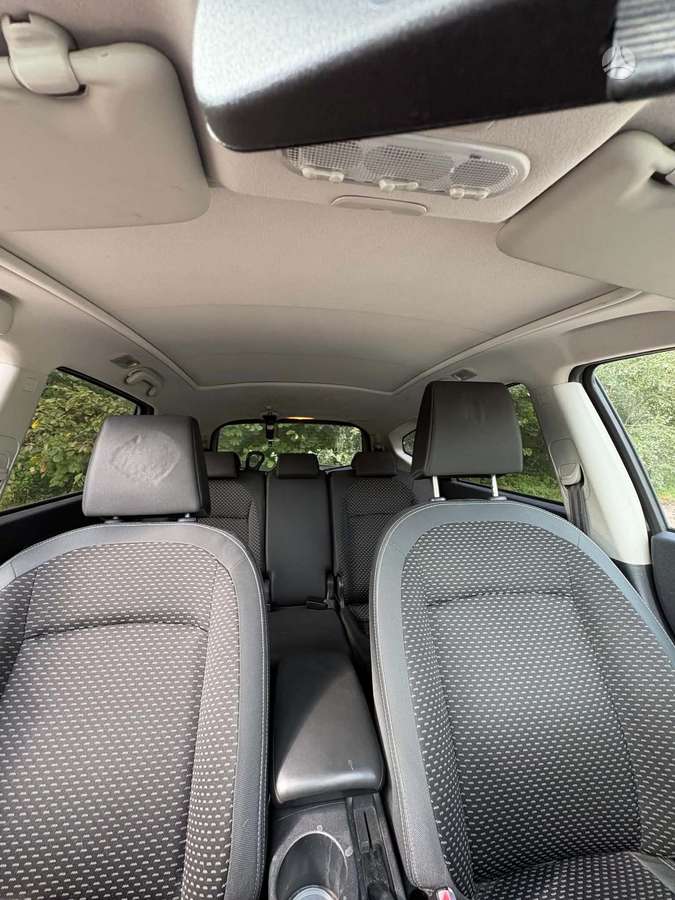 Nissan Qashqai+2 - 11