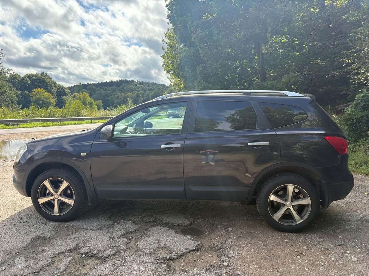 Nissan Qashqai+2 - 2