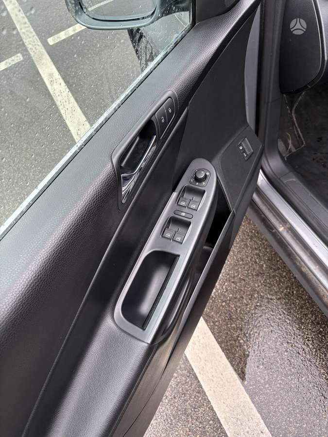 Volkswagen Passat - 11