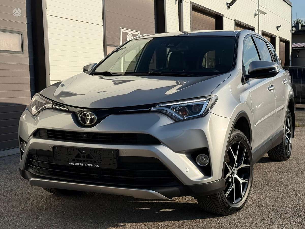 Toyota RAV4 - 1