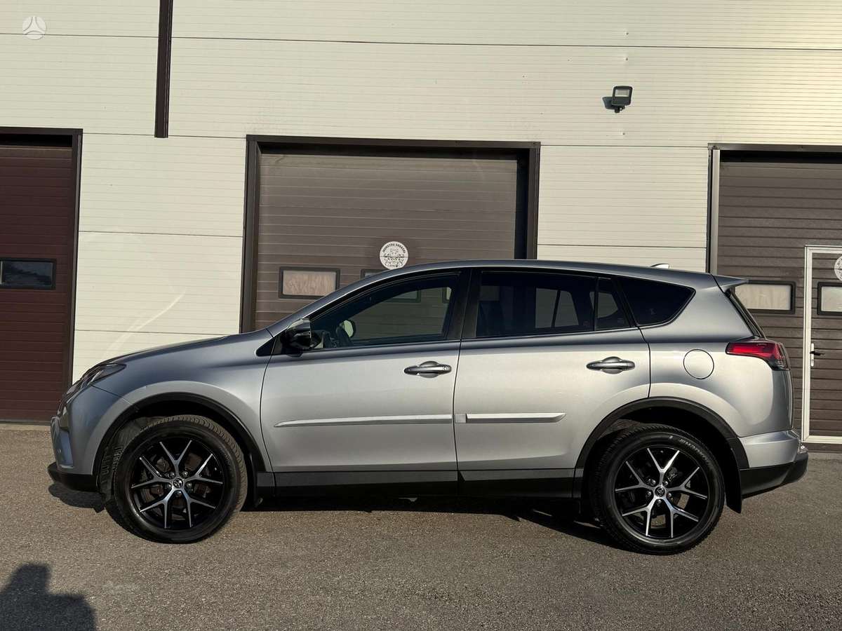 Toyota RAV4 - 4