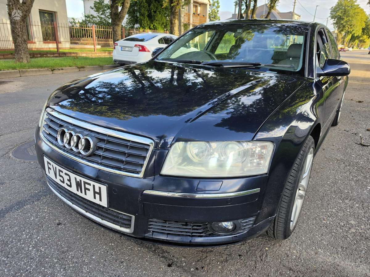 Audi A8, 3.9 l., saloon / sedan