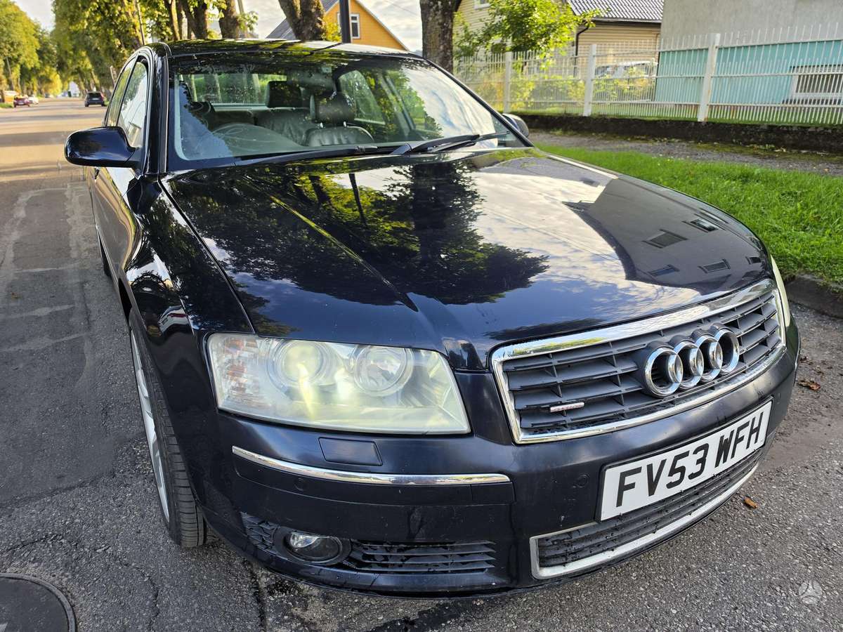 Audi A8, 3.9 l., saloon / sedan