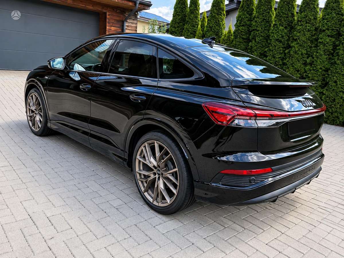 Audi Q4 e-tron, 82 kWh, off-road / crossover