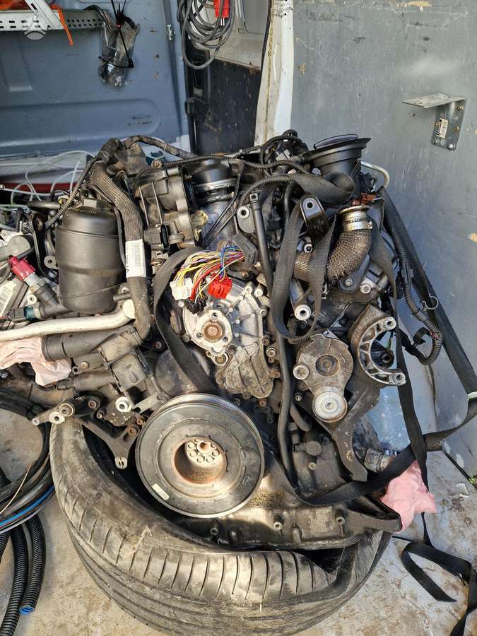 Volkswagen Touareg engine