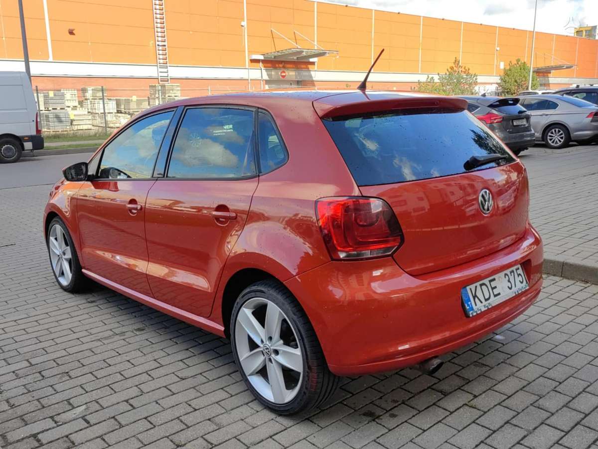 Volkswagen Polo - 2