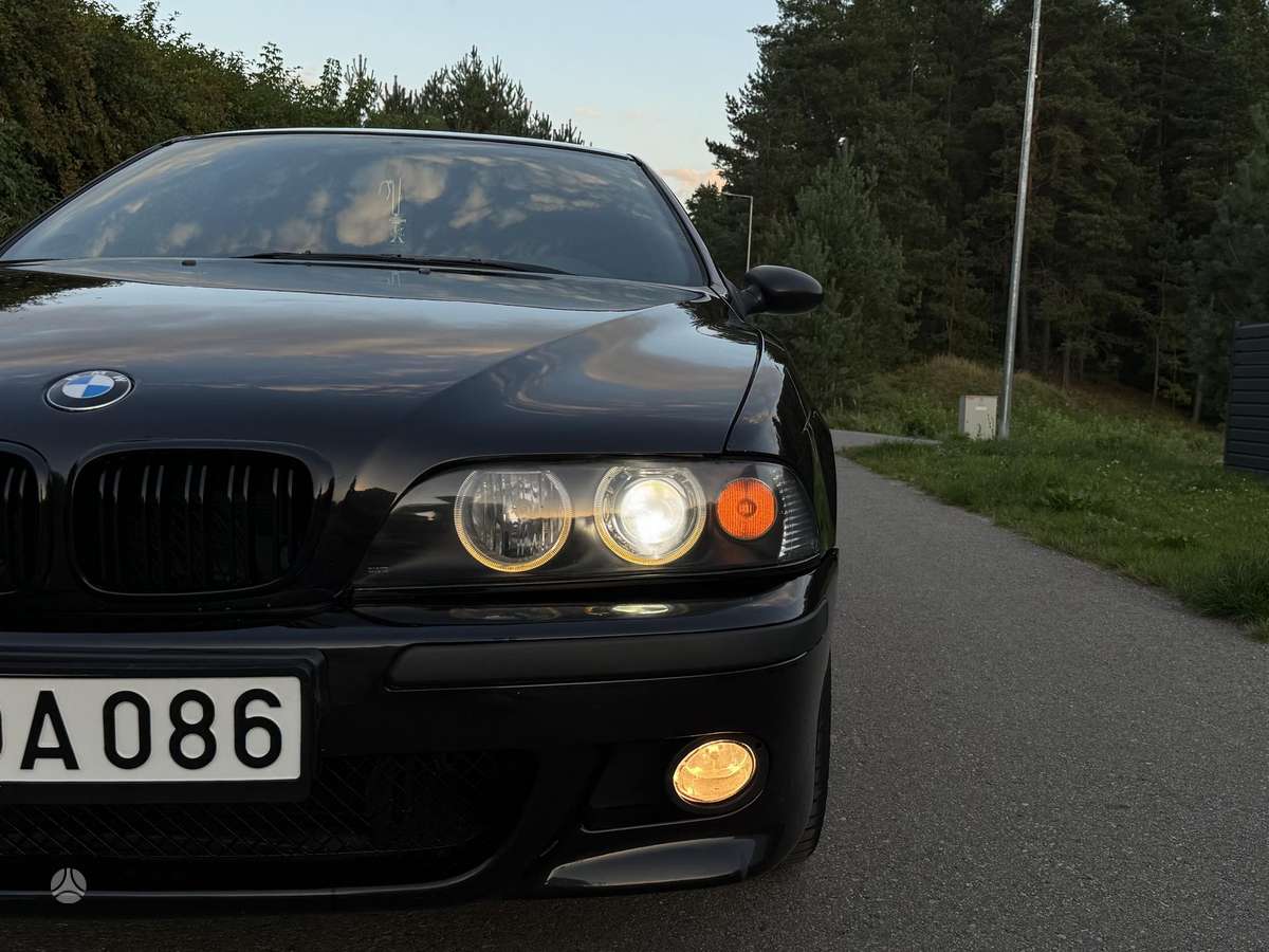BMW 523, 2.5 l., Седан