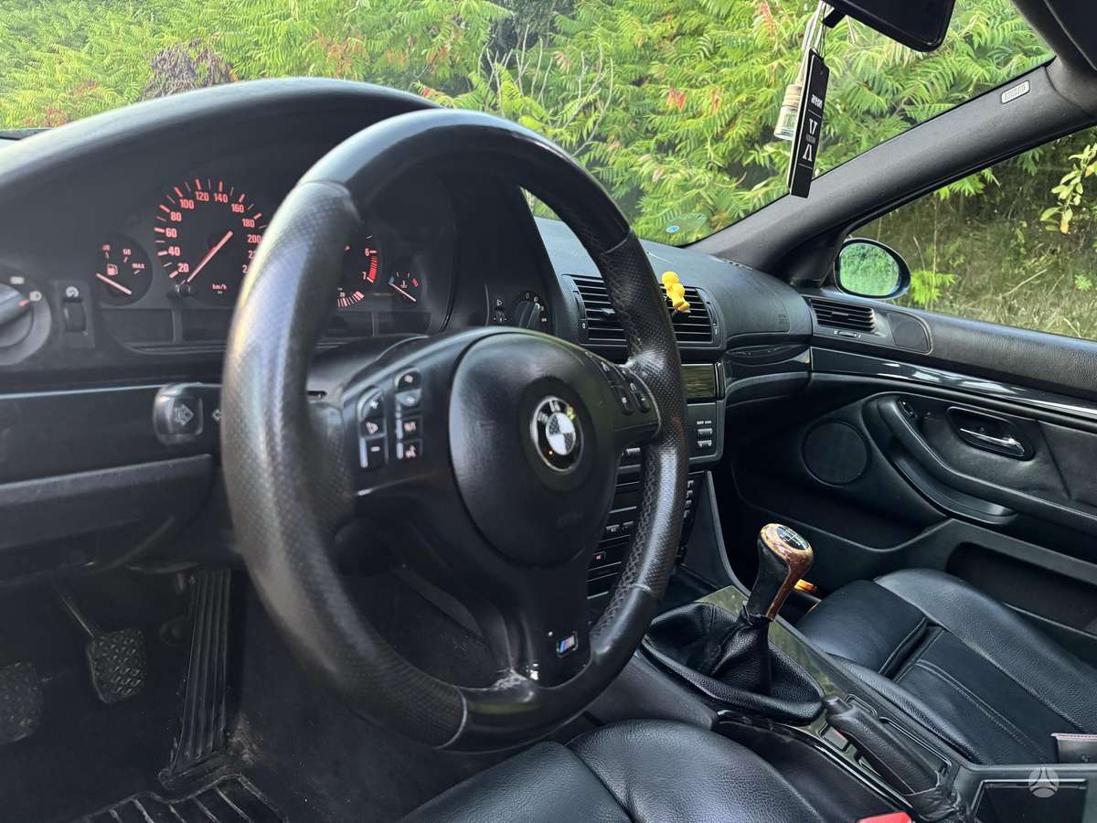 BMW 523, 2.5 l., Седан