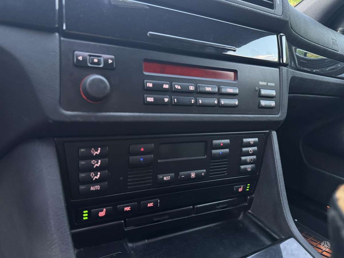 BMW 523, 2.5 l., Седан