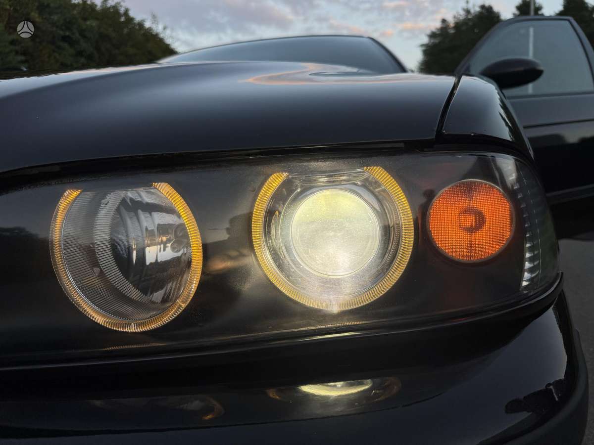 BMW 523, 2.5 l., Седан