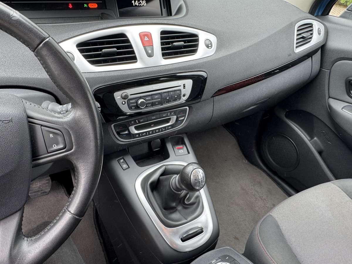 Renault Scenic - 10