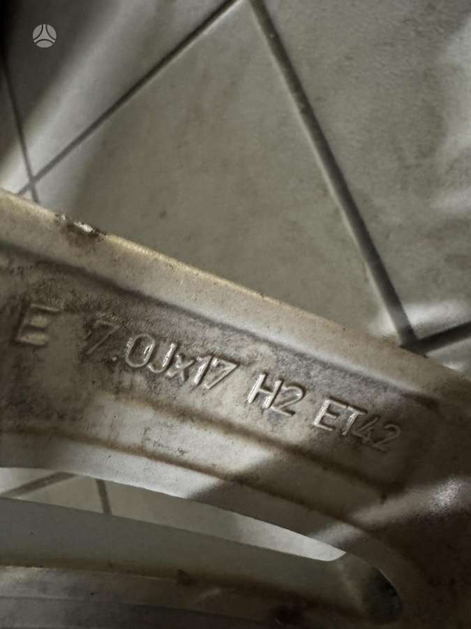 Audi 8W0601025P (Nr. 33), light alloy, R17