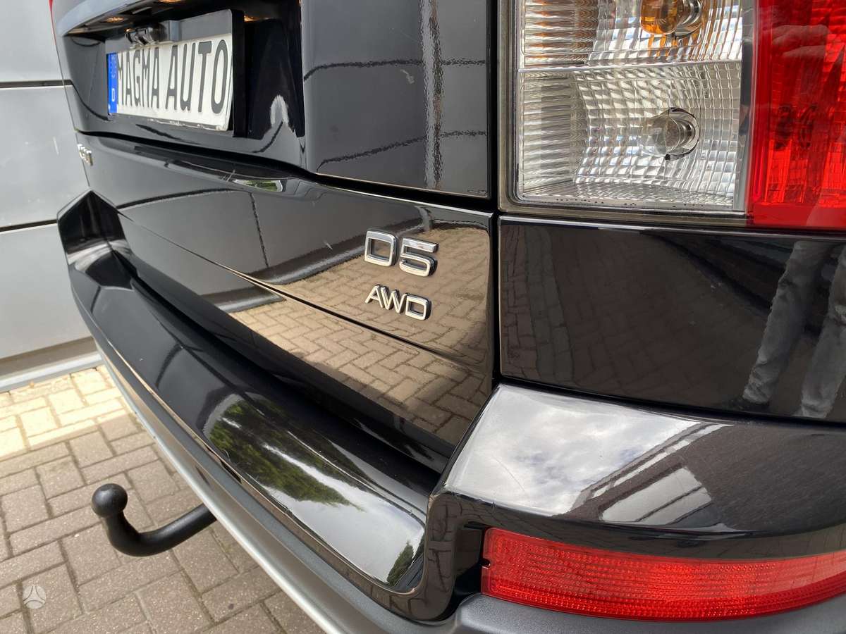 Volvo XC90, 2.4 l., off-road / crossover