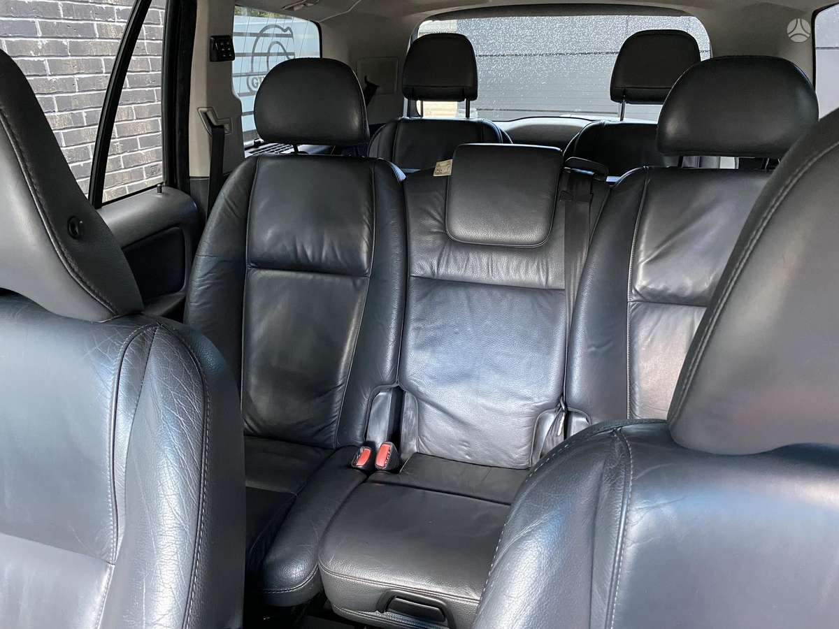 Volvo XC90, 2.4 l., off-road / crossover