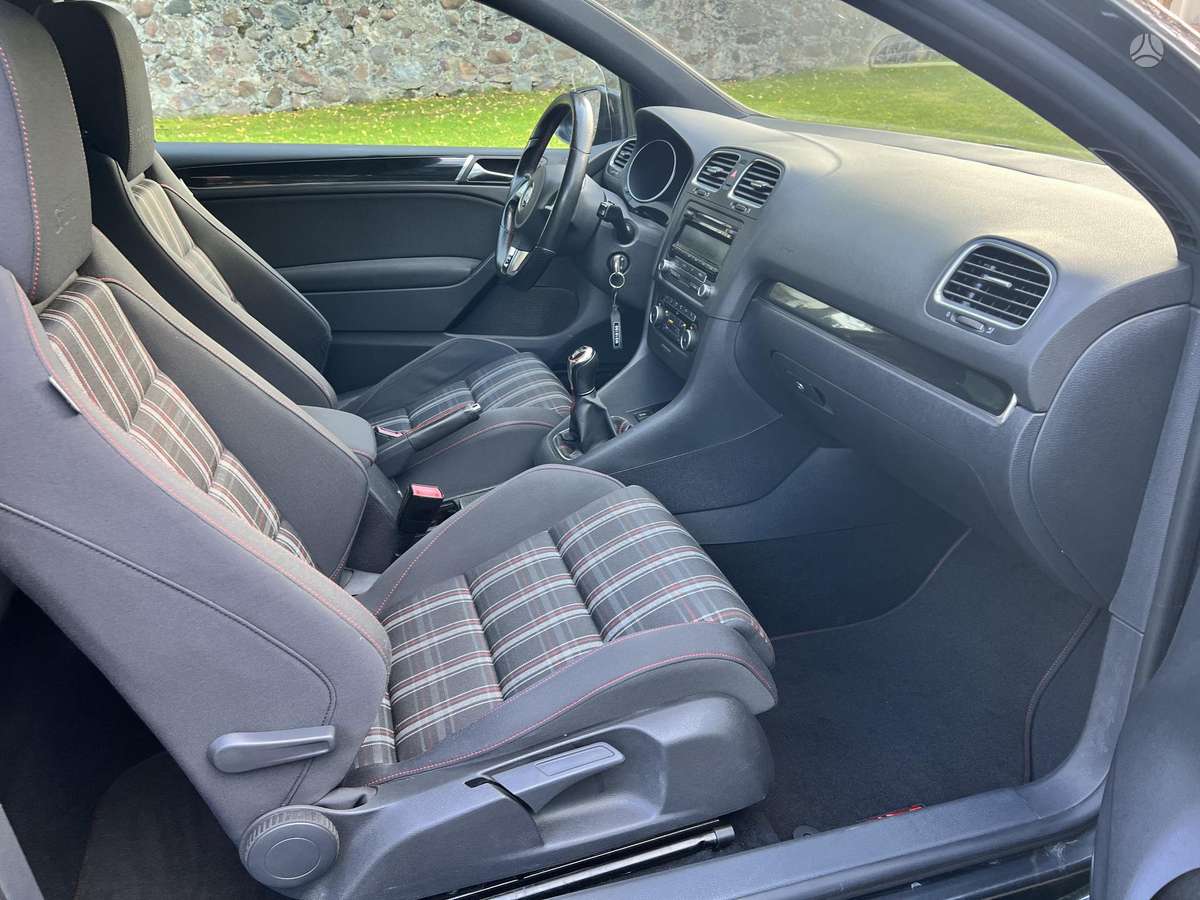 Volkswagen Golf, 2.0 l., Хэтчбек