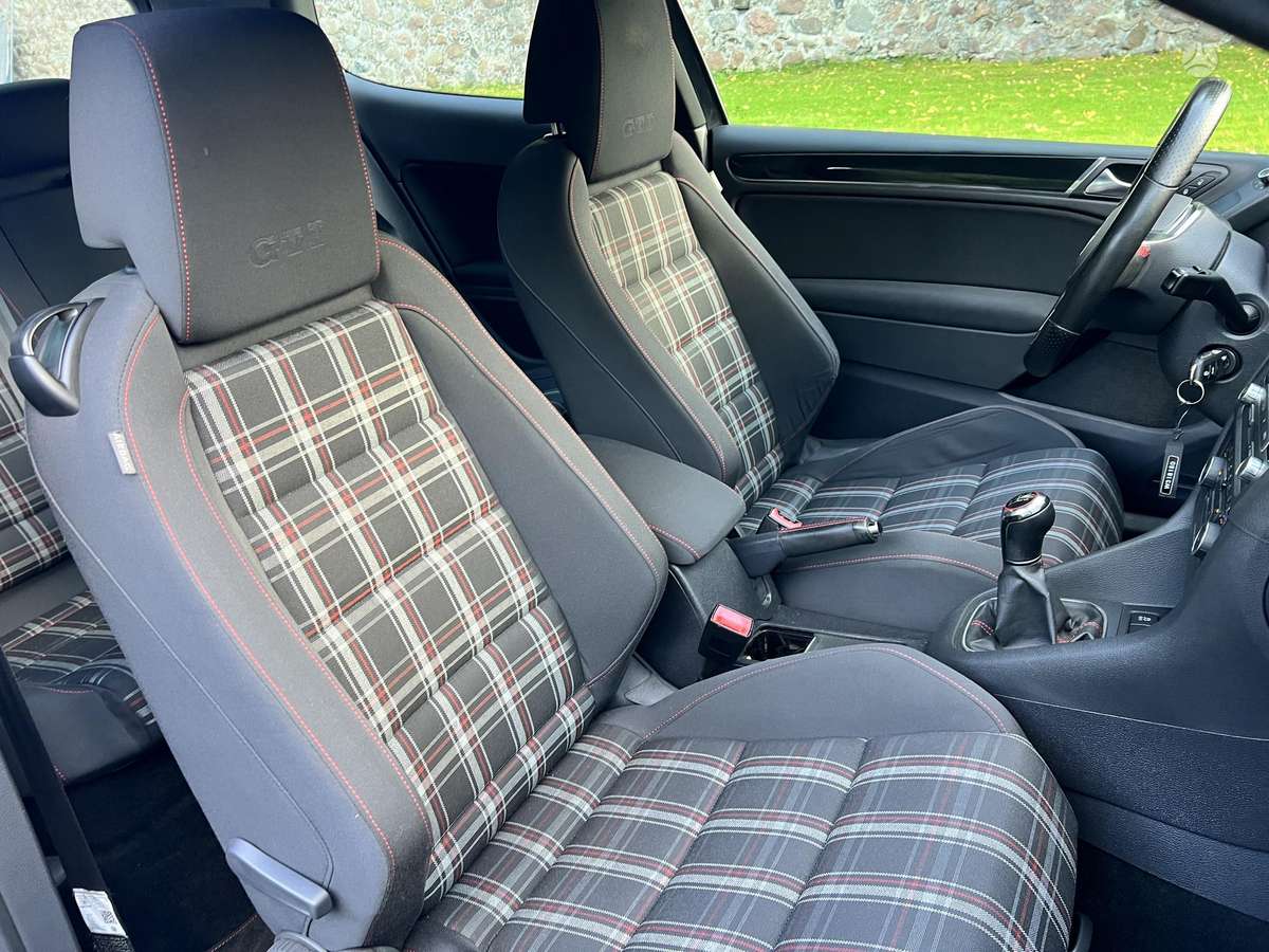 Volkswagen Golf, 2.0 l., Хэтчбек