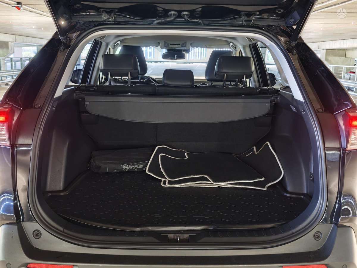 Toyota RAV4 - 9