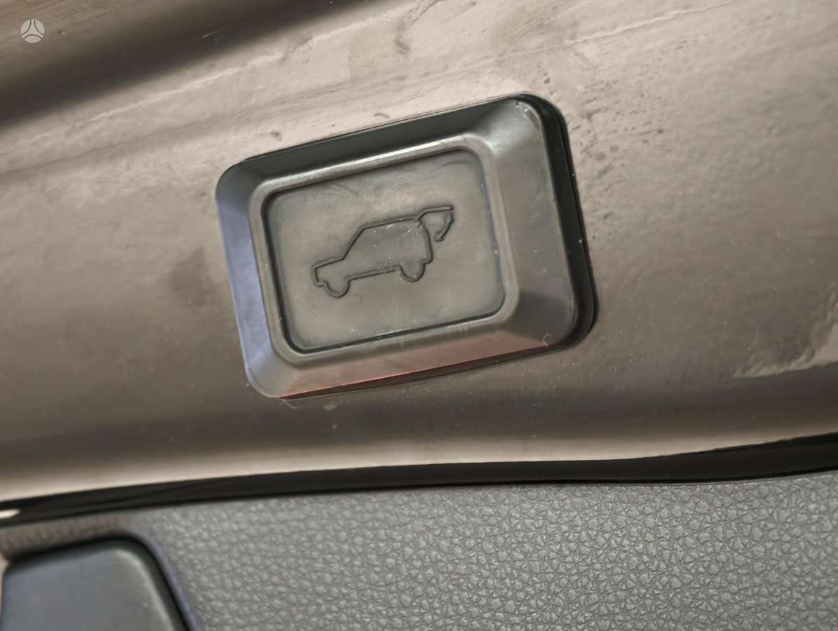 Toyota RAV4 - 10