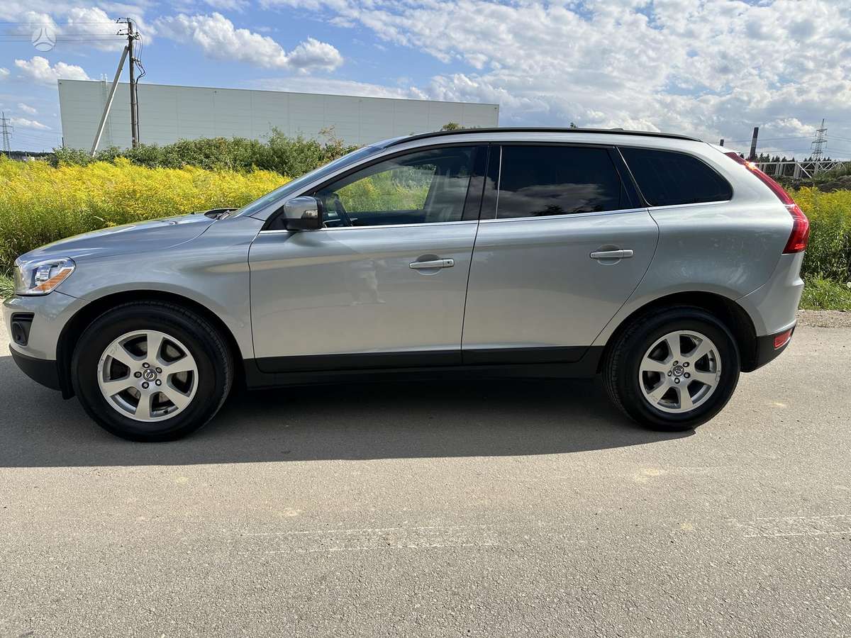 Volvo XC60, 2.4 l., Внедорожник / Кроссовер