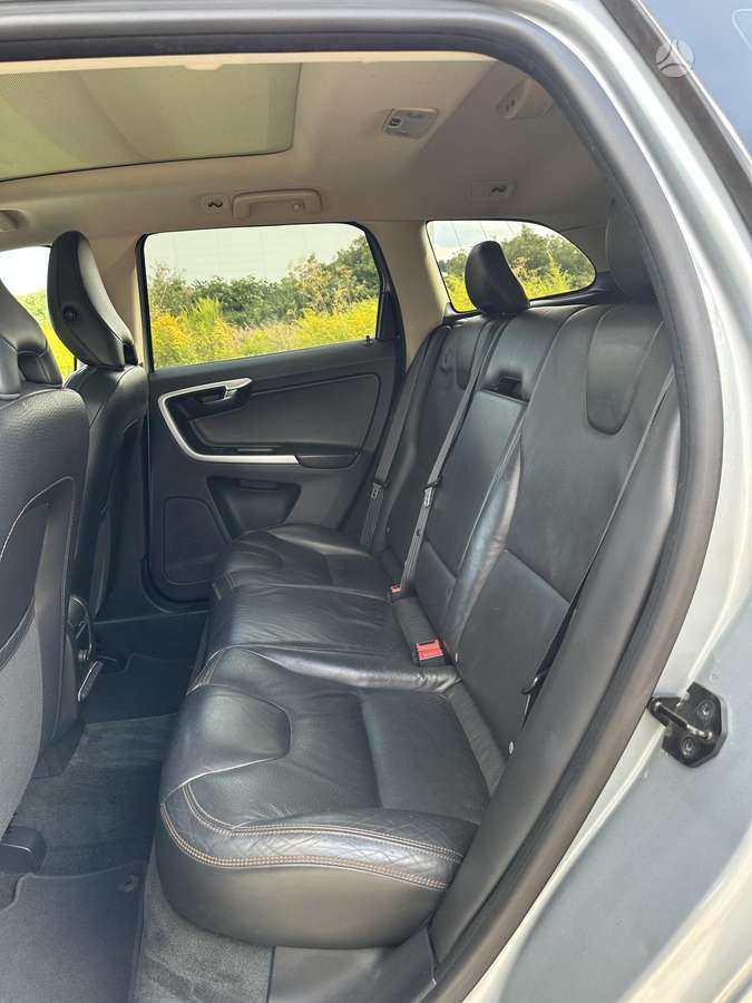 Volvo XC60, 2.4 l., Внедорожник / Кроссовер