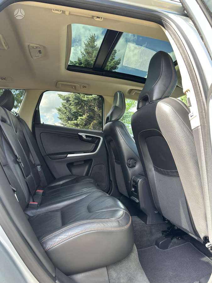 Volvo XC60, 2.4 l., Внедорожник / Кроссовер