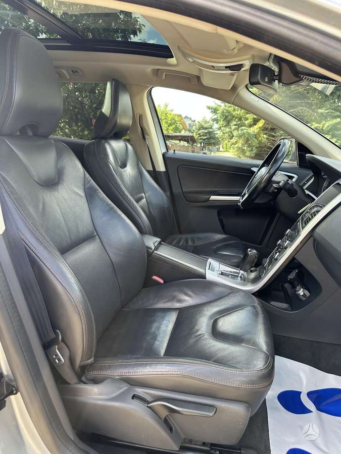 Volvo XC60, 2.4 l., Внедорожник / Кроссовер