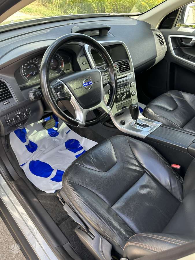 Volvo XC60, 2.4 l., Внедорожник / Кроссовер