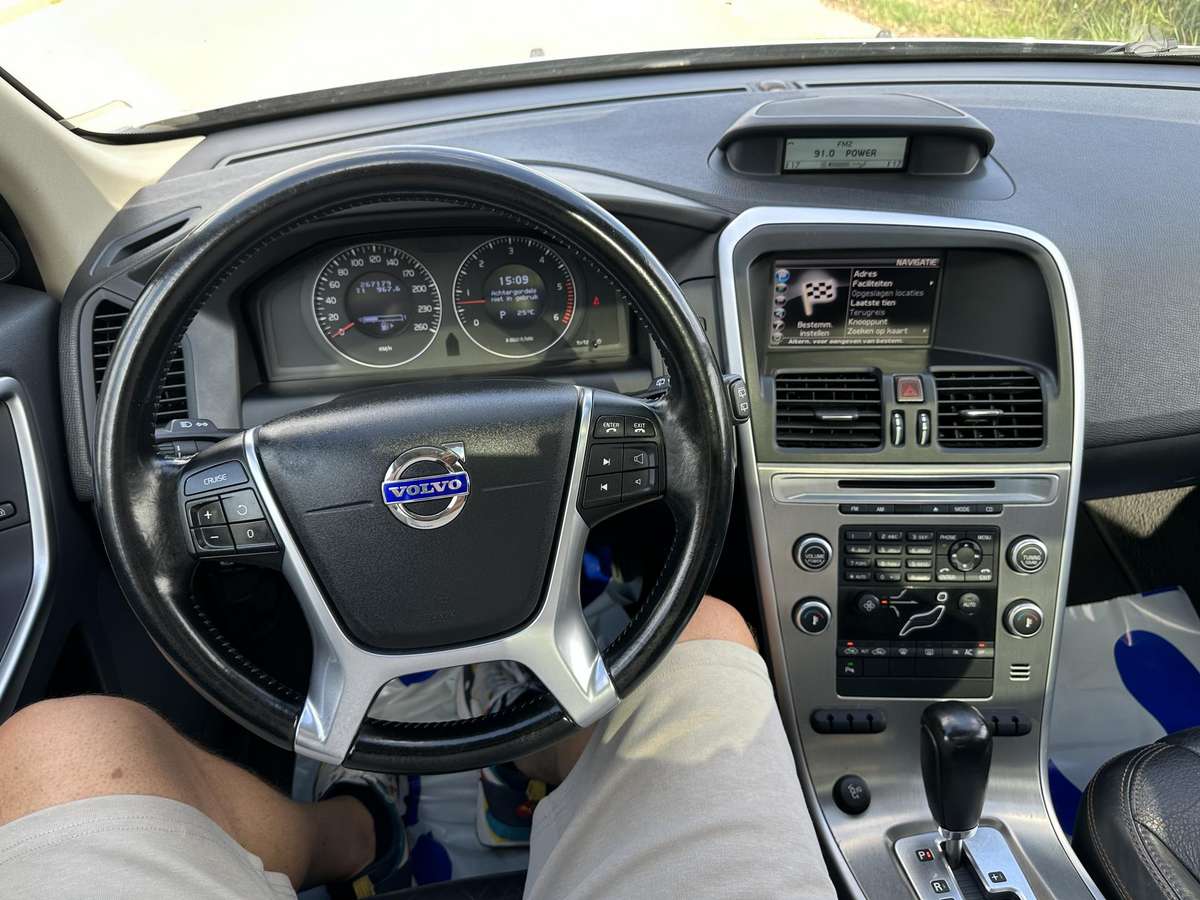 Volvo XC60, 2.4 l., Внедорожник / Кроссовер
