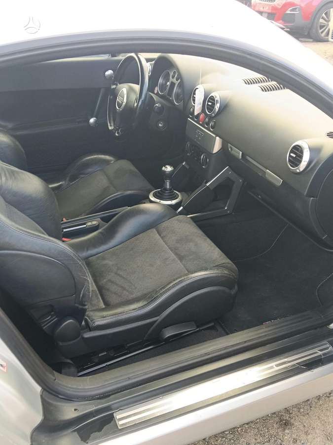 Audi TT, 1.8 l., Седан