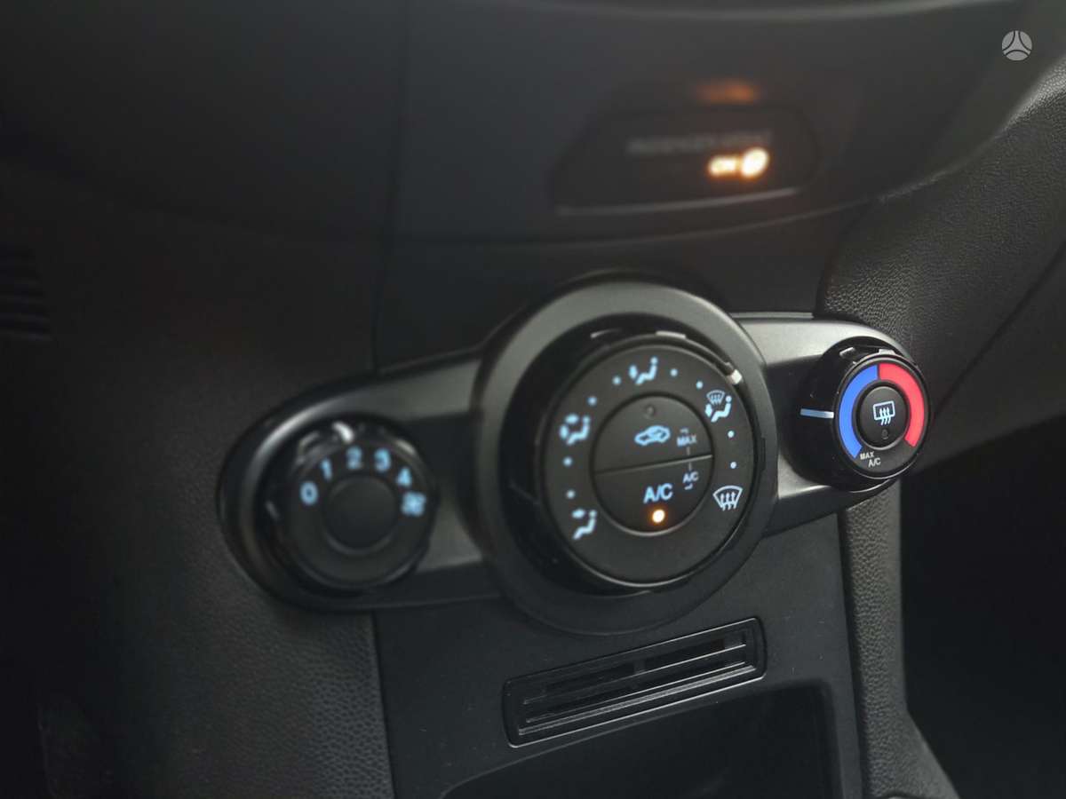 Ford Fiesta - 7