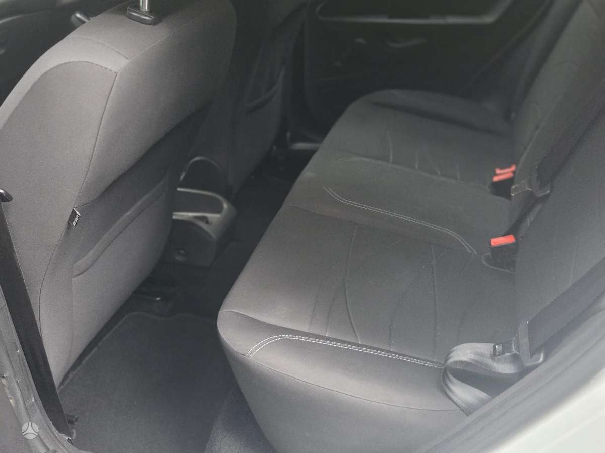 Ford Fiesta - 8