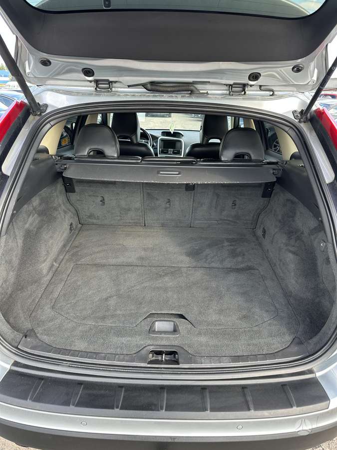 Volvo XC60, 2.4 l., Внедорожник / Кроссовер