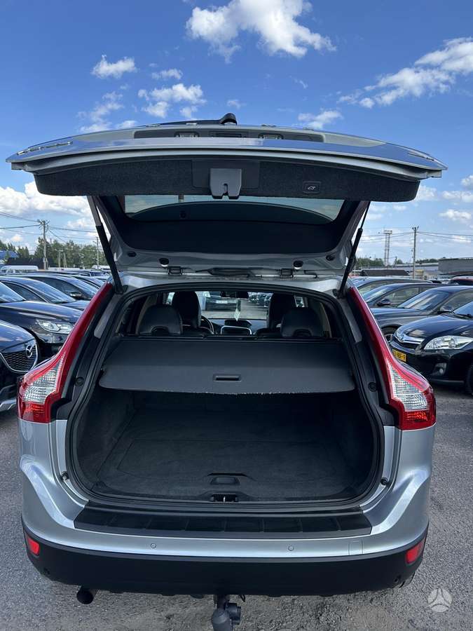 Volvo XC60, 2.4 l., Внедорожник / Кроссовер